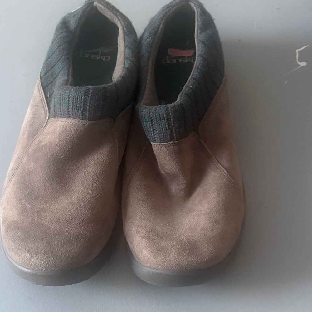 Women’s Dansko clogs